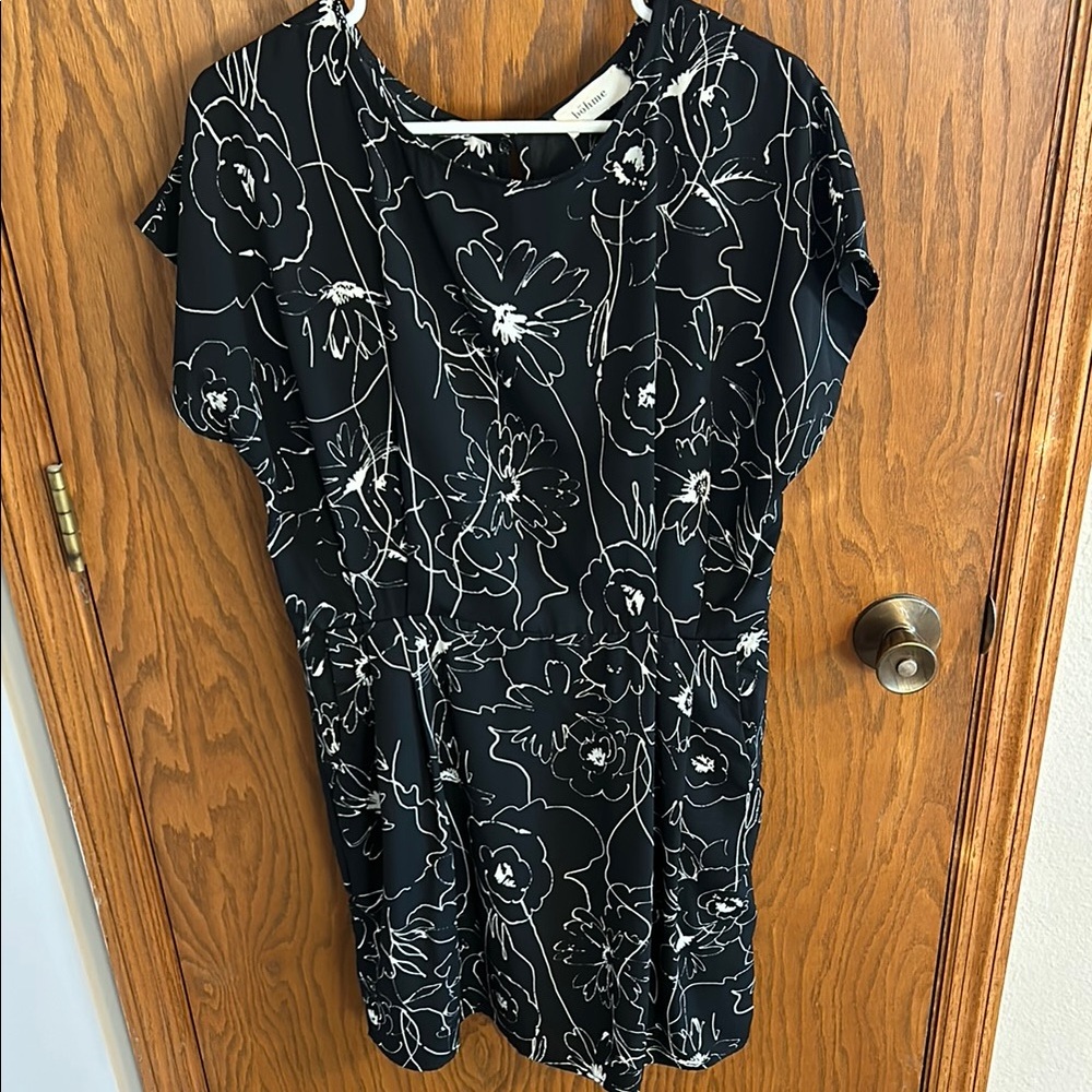 Womens Bohme XL white and black short sleeve dress floral with pockets